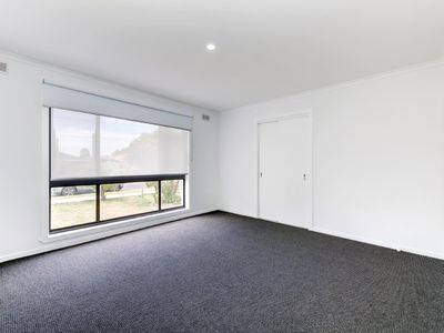 27 Strezlecki Grove South, Altona Meadows