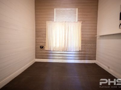 2 Narrow Street, Kerang