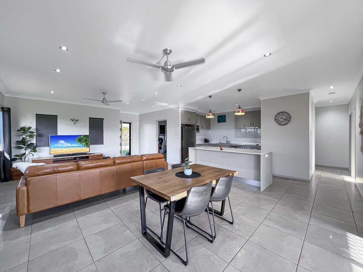 18 Gargan Lane, Atherton