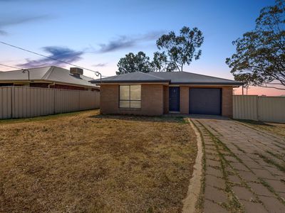 8 Alkira Street, Dubbo