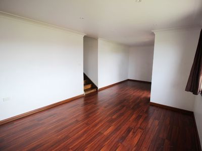 31 Lake Heights Road, Lake Heights