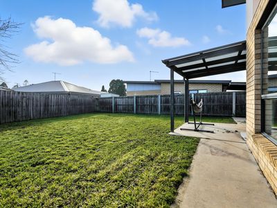 2 / 2 Carol Court, Westbury