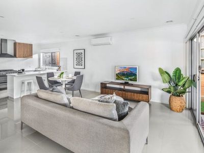 2 / 42 Glenfine Avenue, Hamlyn Heights