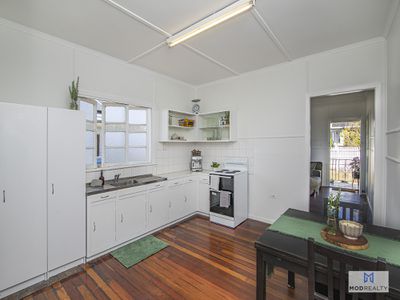 202 Glebe Road, Booval