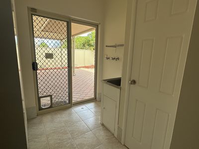 75 Belleview Crescent, Dianella