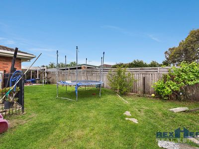 84 Oaktree Drive, Hampton Park