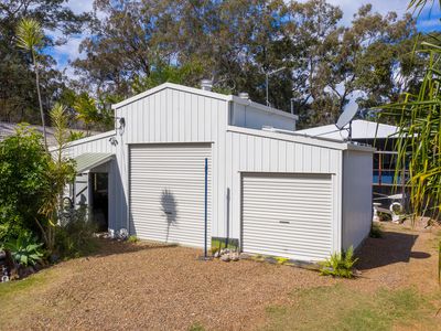 10 Blue Waters Crescent, Macleay Island