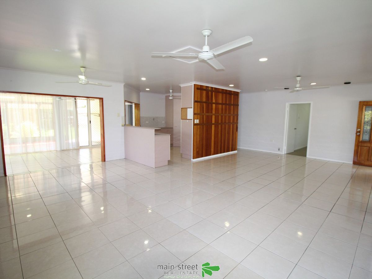 4 Paula Close, Atherton
