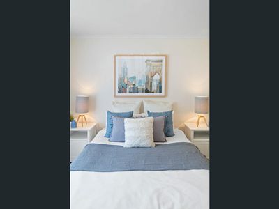 20 Brian Grove, Paradise