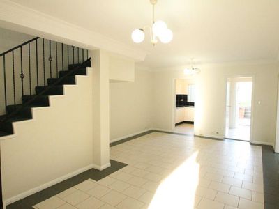 7 Middlemiss Street, Mascot