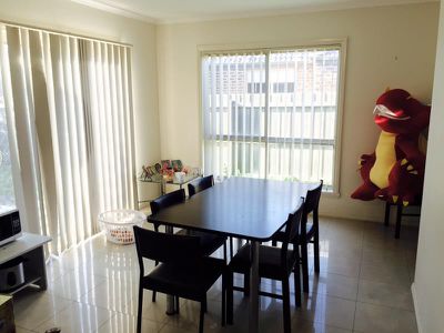 2 / 11A Moffatt Crescent, Hoppers Crossing