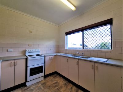 4 Wisteria Street, Atherton