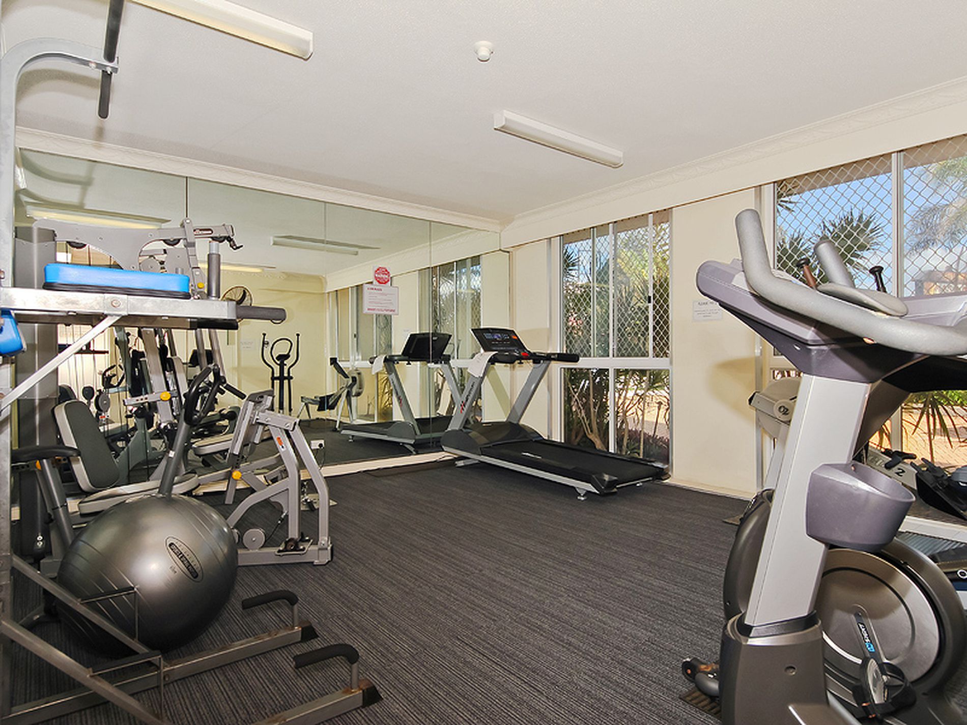 5A / 2 Nineteenth Avenue, Palm Beach