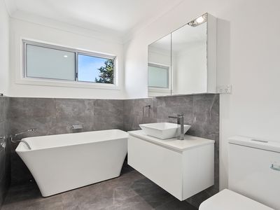 28B Nannawilli Street, Berkeley