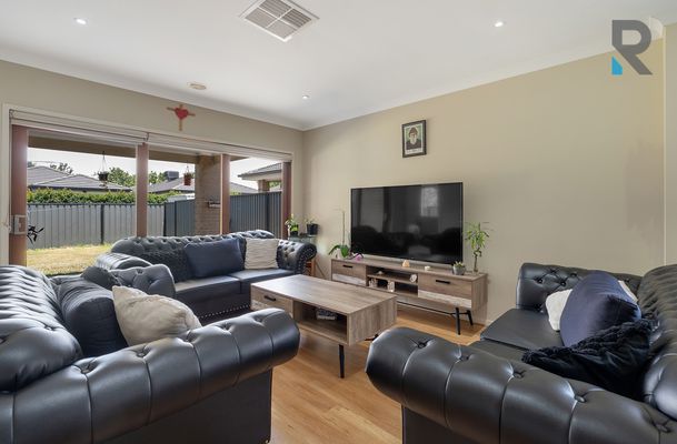 12 Birdswood Crescent, Craigieburn