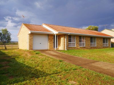 10 Banksia Drive, Kingaroy