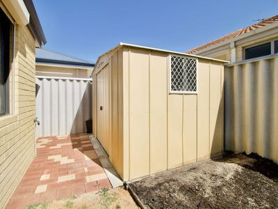 24 Almond Avenue , Shoalwater