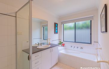 7 Castle Court, Beaconsfield