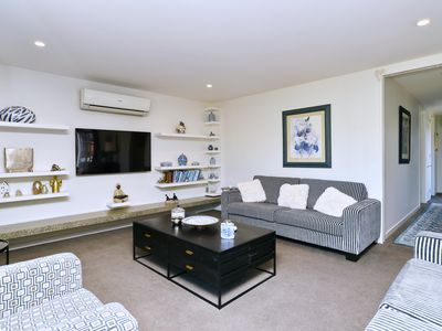 102 Hills Road, Edgeware