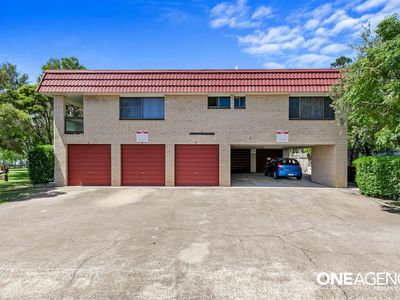 4 / 2 James Street, Urangan