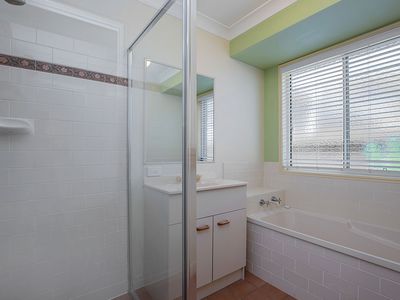 4 Torrens Court, Coombabah