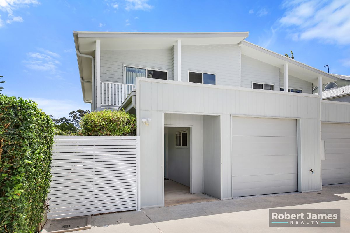 2 / 8 Doonella Street, Tewantin