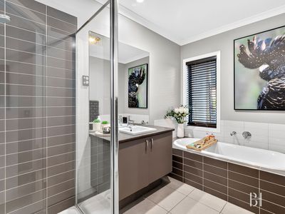 9 Olive Tree Court, Kilmore