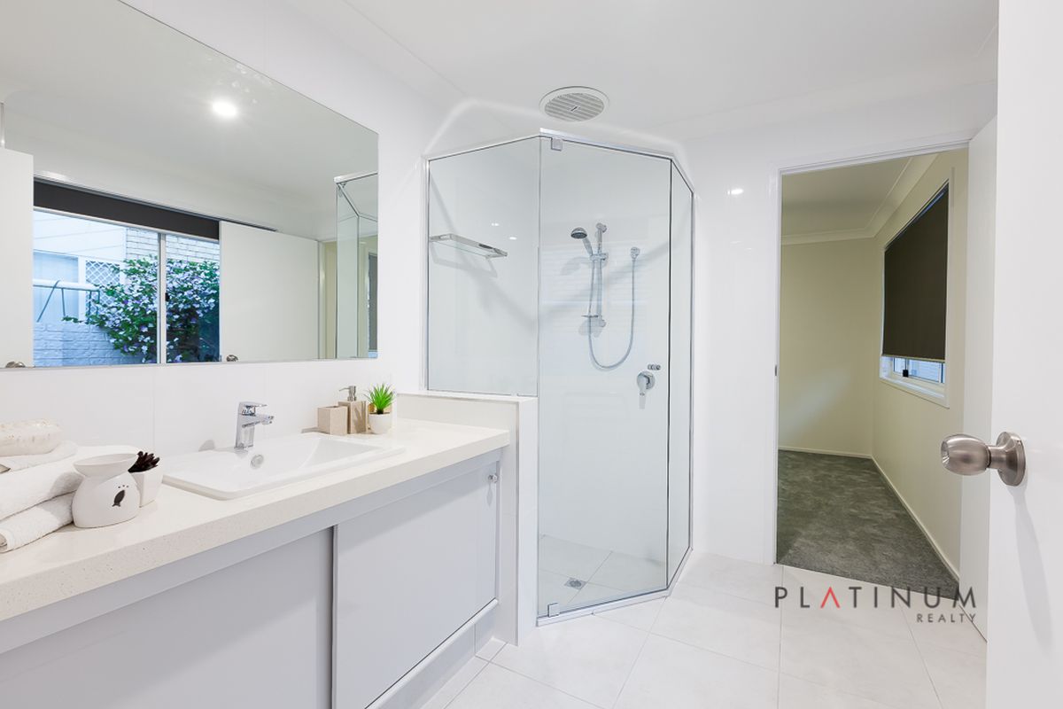 141 Santa Cruz Boulevard, Clear Island Waters