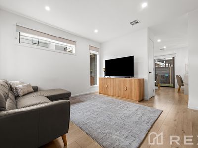 2 / 33 Albert Road, Hallam