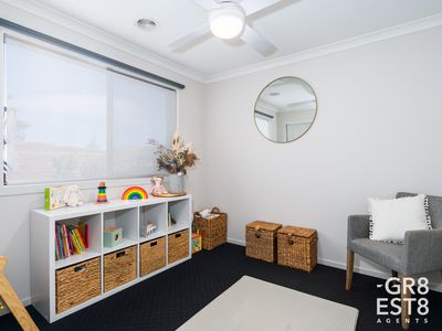 26 MAYFLOWER DRIVE, Cranbourne West