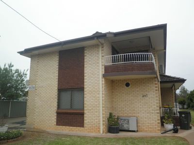 4 / 247 Darling Street, Dubbo