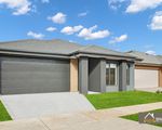 18 Trentino Grove, Fraser Rise