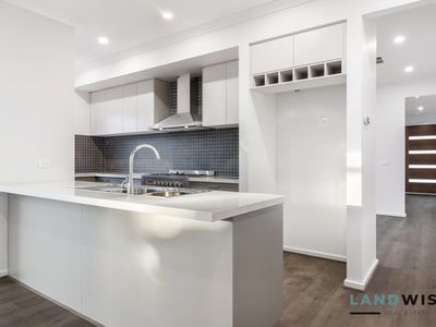 6 Zohan Street, Deanside