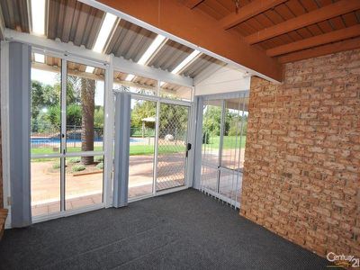 8 Pine Knoll Drive, Dubbo