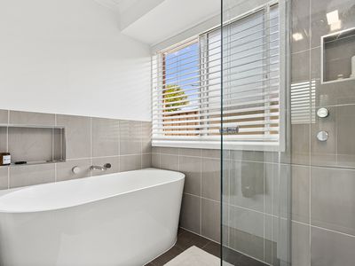 2 Sawtell Street, Albion Park