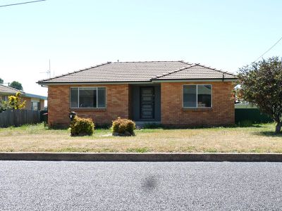 4 Tucker Street, Blayney