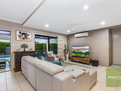25 Sheerwater Parade, Douglas