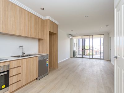 1 / 35 Thomas Street, East Cannington