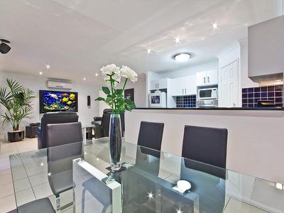 8 Wirra Cct, Wynnum West