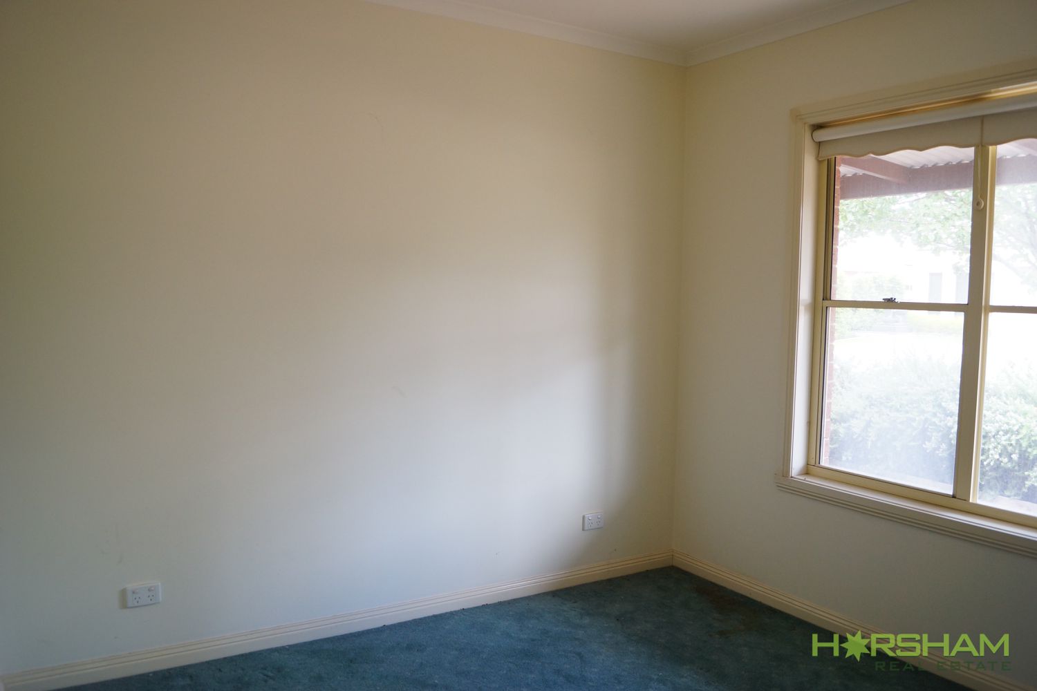 6 Royal Court, Horsham