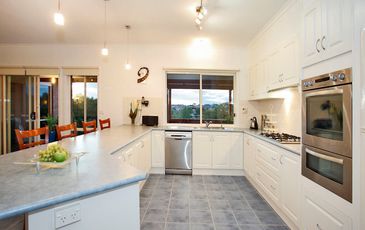 6 Aidens Way, Beaconsfield