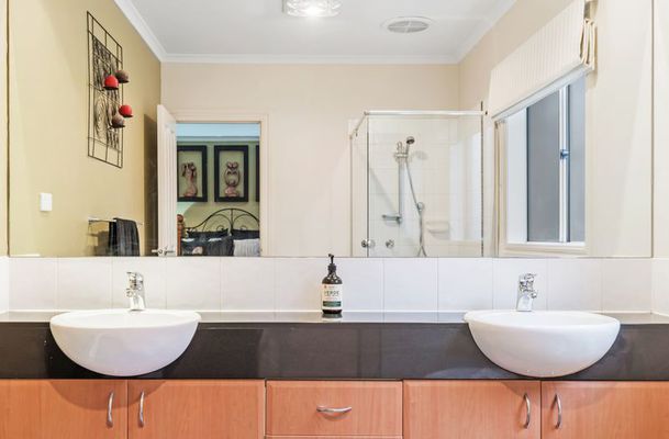 65 Axminster Drive, Craigieburn