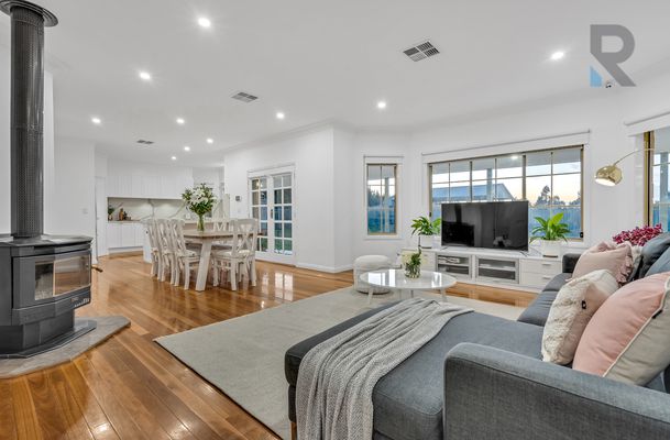 35 The Ridge, Oaklands Junction