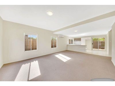 3 / 1 Collins Lane, Kin Kora
