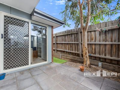 1 Sunshine Court, Hampton Park