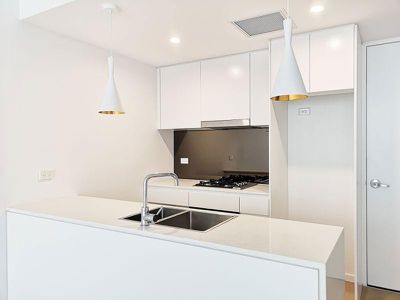2408 / 2 Mentmore Avenue, Rosebery