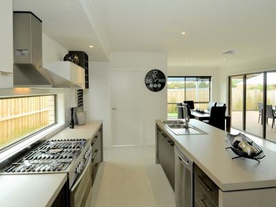 27 Paraffin Drive, Leopold