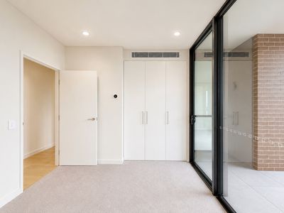 704 / 137 Anzac Parade, Kensington
