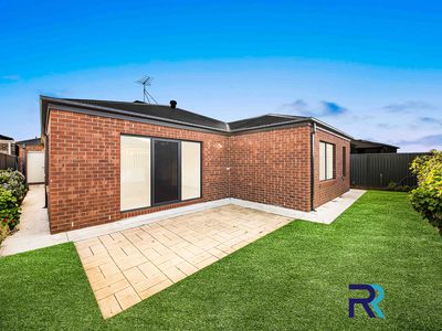 9 Larneuk Drive, Cobblebank