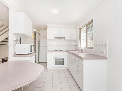 6 / 4 Fermont Street, Underwood